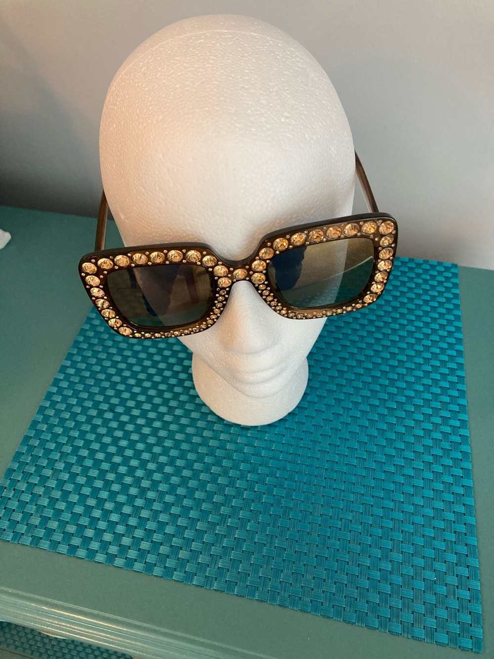 New FEISEDY Women Sparkling Bling Crystal Sunglasses UV 400 Protection